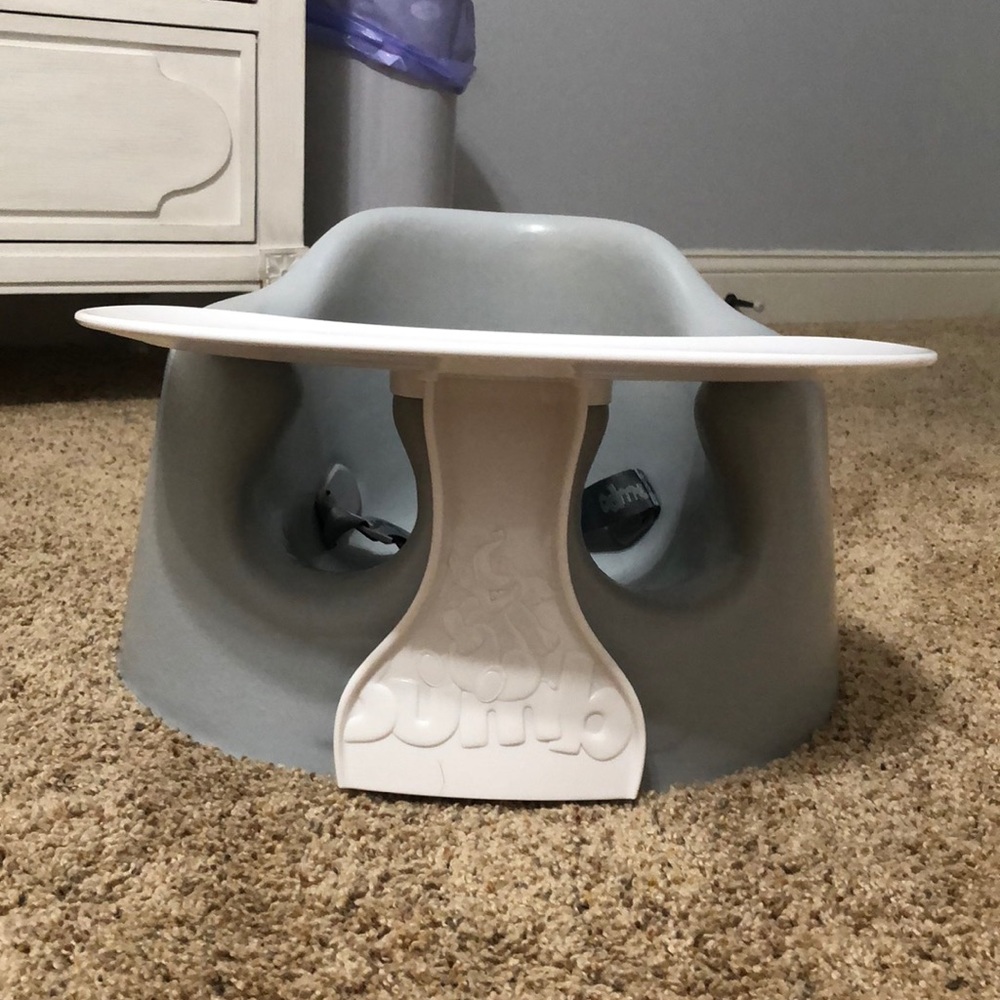 NWOT Bumbo seat with tray
